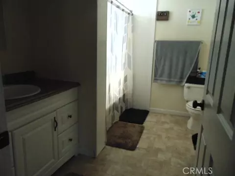Bath - 454 Del Norte, Corning, CA 96021 photo 2 of 2