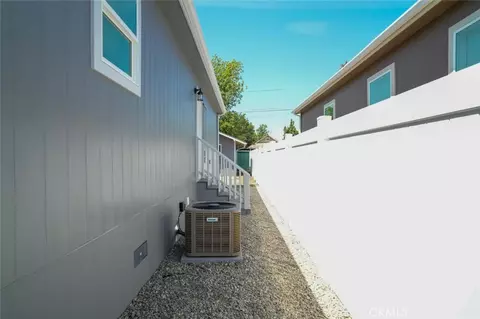 Exterior - 643 5th St, Willows, CA 95988 photo 2 of 4