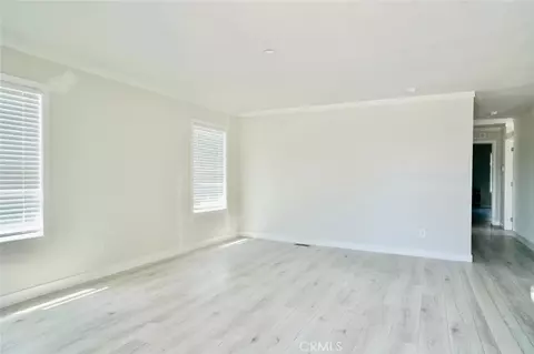Living - 643 5th St, Willows, CA 95988 photo 1 of 5