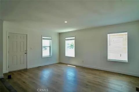 Living - 643 5th St, Willows, CA 95988 photo 3 of 5