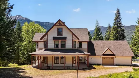 2708 Grey Fox Dr, Weed, CA 96094