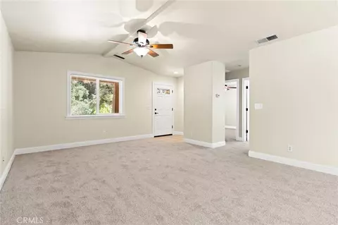 Living - 38 Kobe Loop, Chico, CA 95973 photo 2 of 5