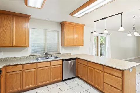 Kitchen - 38 Kobe Loop, Chico, CA 95973 photo 2 of 4