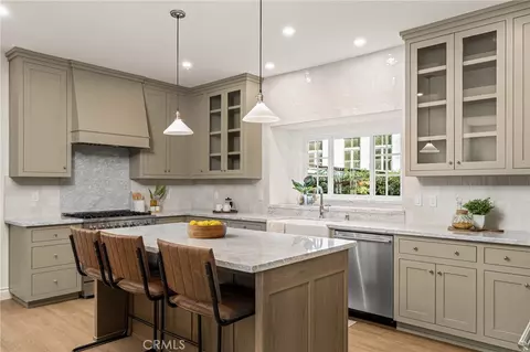 Kitchen - 934 Esplanade, Chico, CA 95926 photo 2 of 4