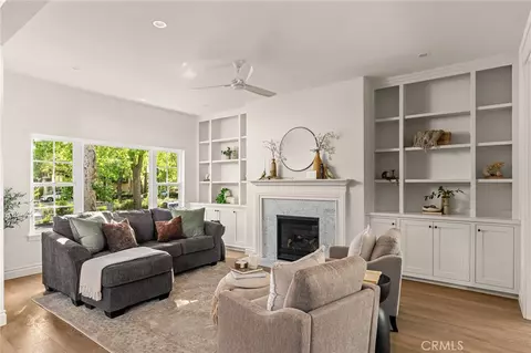 Living - 934 Esplanade, Chico, CA 95926 photo 3 of 4