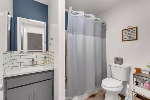 Bath - 1950 Gentry Way, Red Bluff, CA 96080 photo 2 of 2