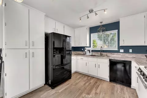 Kitchen - 1950 Gentry Way, Red Bluff, CA 96080 photo 1 of 3