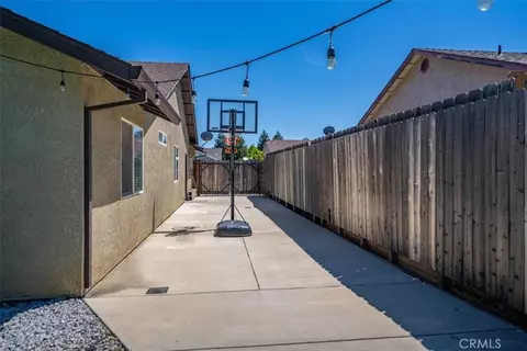 Exterior - 1950 Gentry Way, Red Bluff, CA 96080 photo 5 of 24