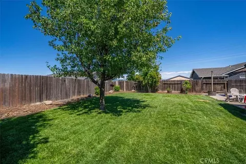 Exterior - 1950 Gentry Way, Red Bluff, CA 96080 photo 7 of 24