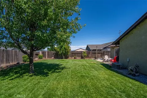 Exterior - 1950 Gentry Way, Red Bluff, CA 96080 photo 8 of 24