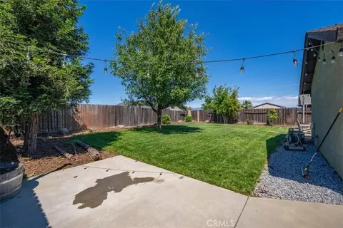 Exterior - 1950 Gentry Way, Red Bluff, CA 96080 photo 6 of 24