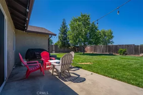 Exterior - 1950 Gentry Way, Red Bluff, CA 96080 photo 13 of 24