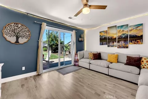 Living - 1950 Gentry Way, Red Bluff, CA 96080 photo 2 of 3