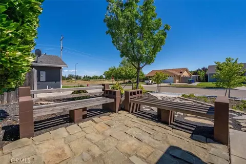 Exterior - 1950 Gentry Way, Red Bluff, CA 96080 photo 23 of 24