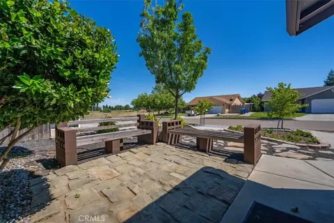 Exterior - 1950 Gentry Way, Red Bluff, CA 96080 photo 22 of 24