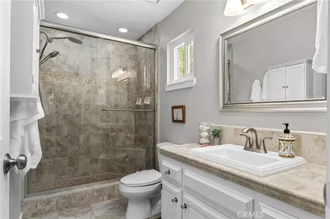 Bath - 9761 Lott Rd, Durham, CA 95938 photo 3 of 4