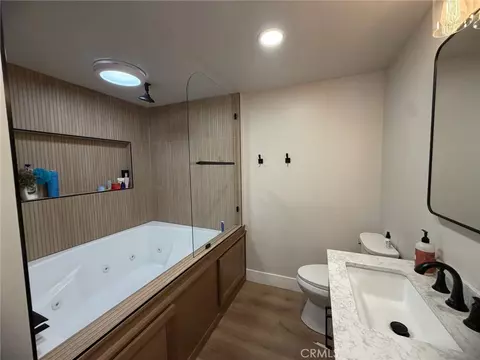 Bath - 7460 Redlands Ave, Gerber, CA 96035 photo 5 of 5
