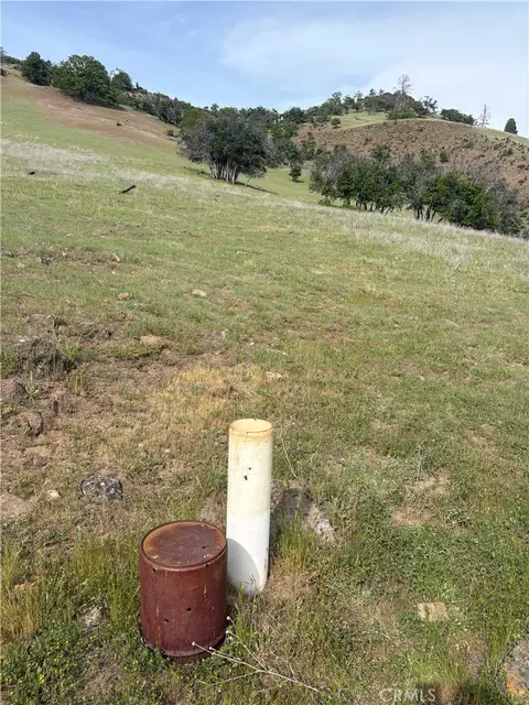 0 Yellow Dog Trl, Hornbrook, CA 96044