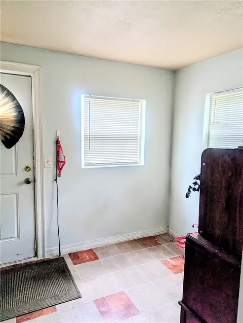 Entry Way - 1220 5th Ave, Corning, CA 96021 photo 1 of 1