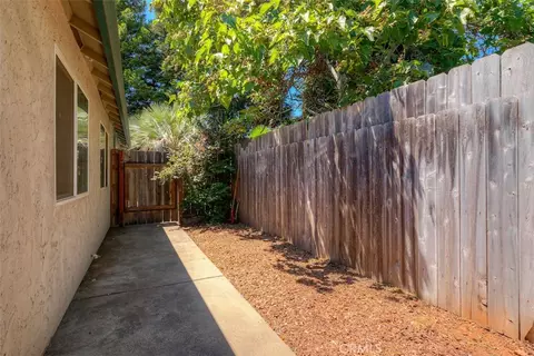 Exterior - 2604 Ceanothus Ave, Chico, CA 95973 photo 4 of 5