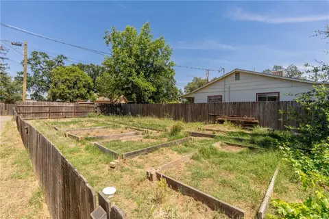 Exterior - 2244 Elm, Chico, CA 95928 photo 5 of 11