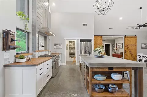 Kitchen - 3016 Grape Way, Chico, CA 95973 photo 5 of 8