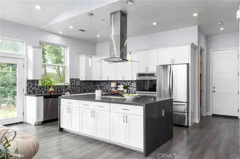 Kitchen - 231 Redbud Dr, Paradise, CA 95969 photo 2 of 5