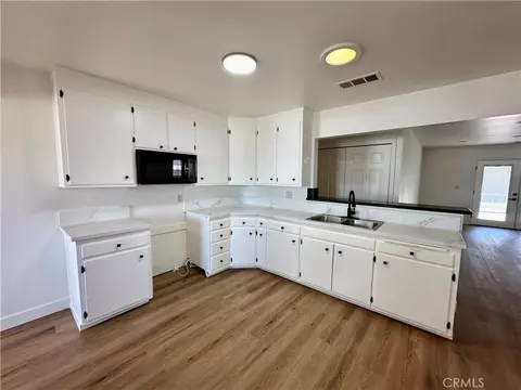 Kitchen - 309 N Merrill Ave, Willows, CA 95988 photo 3 of 5