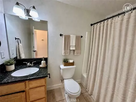 Bath - 309 N Merrill Ave, Willows, CA 95988 photo 3 of 7