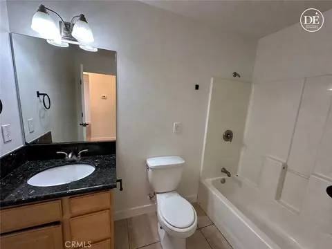 Bath - 309 N Merrill Ave, Willows, CA 95988 photo 2 of 7