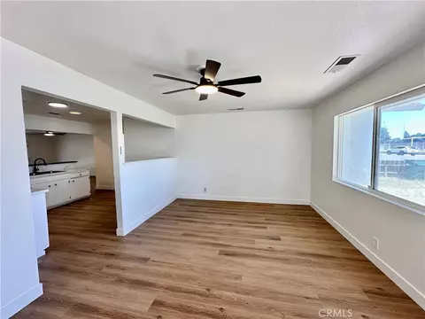 Living - 309 N Merrill Ave, Willows, CA 95988 photo 3 of 9