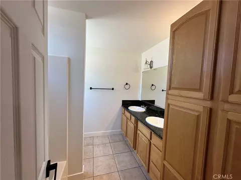 Bath - 309 N Merrill Ave, Willows, CA 95988 photo 6 of 7