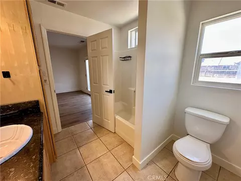 Bath - 309 N Merrill Ave, Willows, CA 95988 photo 4 of 7