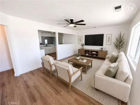 Living - 309 N Merrill Ave, Willows, CA 95988 photo 5 of 9