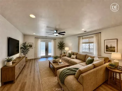 Living - 309 N Merrill Ave, Willows, CA 95988 photo 9 of 9