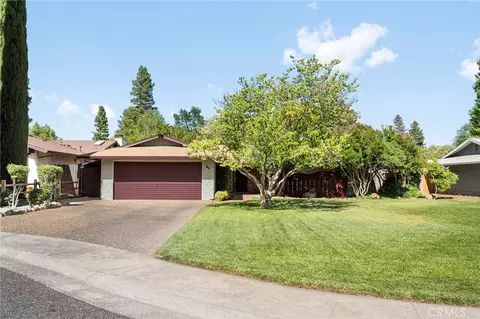 34 Nicole Ln, Chico, CA 95926