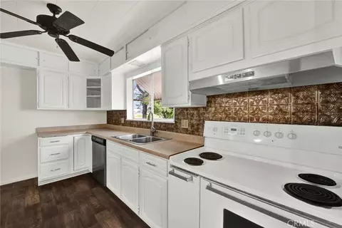 Kitchen - 803 Tehama, Corning, CA 96021 photo 3 of 6