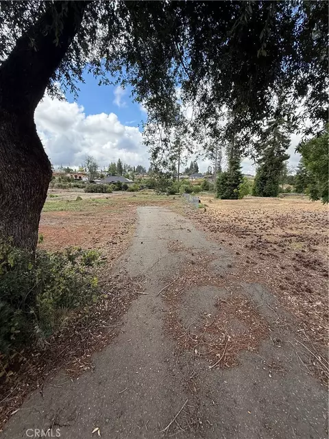 708 Edwards Ln, Paradise, CA 95969