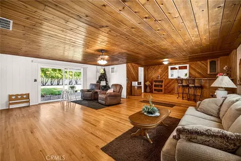 Living - 905 First Ave, Willows, CA 95988 photo 3 of 4