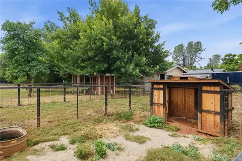 Exterior - 8567 Winona Way, Redding, CA 96002 photo 11 of 20