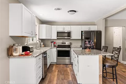 Kitchen - 30 Mcglynn Dr, Red Bluff, CA 96080 photo 2 of 2