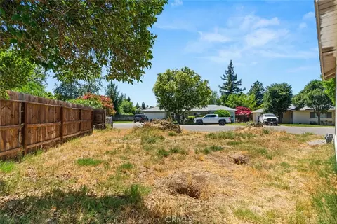 Exterior - 30 Mcglynn Dr, Red Bluff, CA 96080 photo 10 of 11