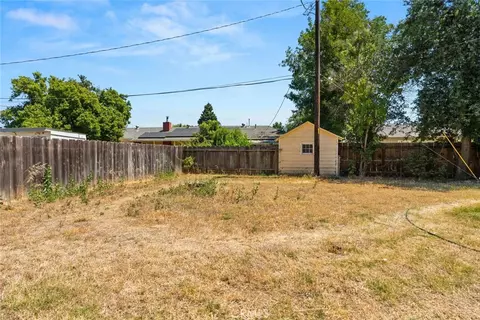 Exterior - 30 Mcglynn Dr, Red Bluff, CA 96080 photo 8 of 11
