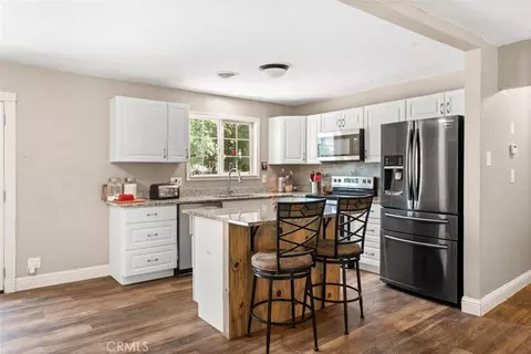 Kitchen - 30 Mcglynn Dr, Red Bluff, CA 96080 photo 1 of 2