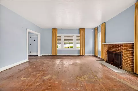Living - 222 N Lassen St, Willows, CA 95988 photo 4 of 8