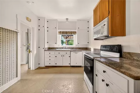 Kitchen - 222 N Lassen St, Willows, CA 95988 photo 1 of 2