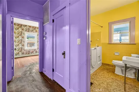 Entry Way - 222 N Lassen St, Willows, CA 95988 photo 3 of 7