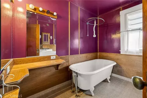 Bath - 222 N Lassen St, Willows, CA 95988 photo 3 of 4