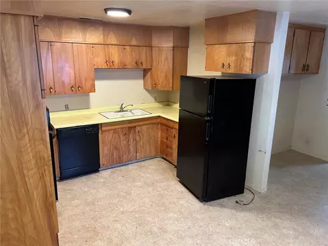 Kitchen - 183 E Washington Ave, Chico, CA 95926 photo 1 of 2
