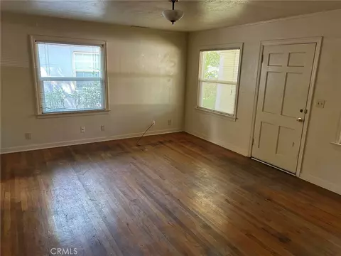 Living - 183 E Washington Ave, Chico, CA 95926 photo 1 of 3